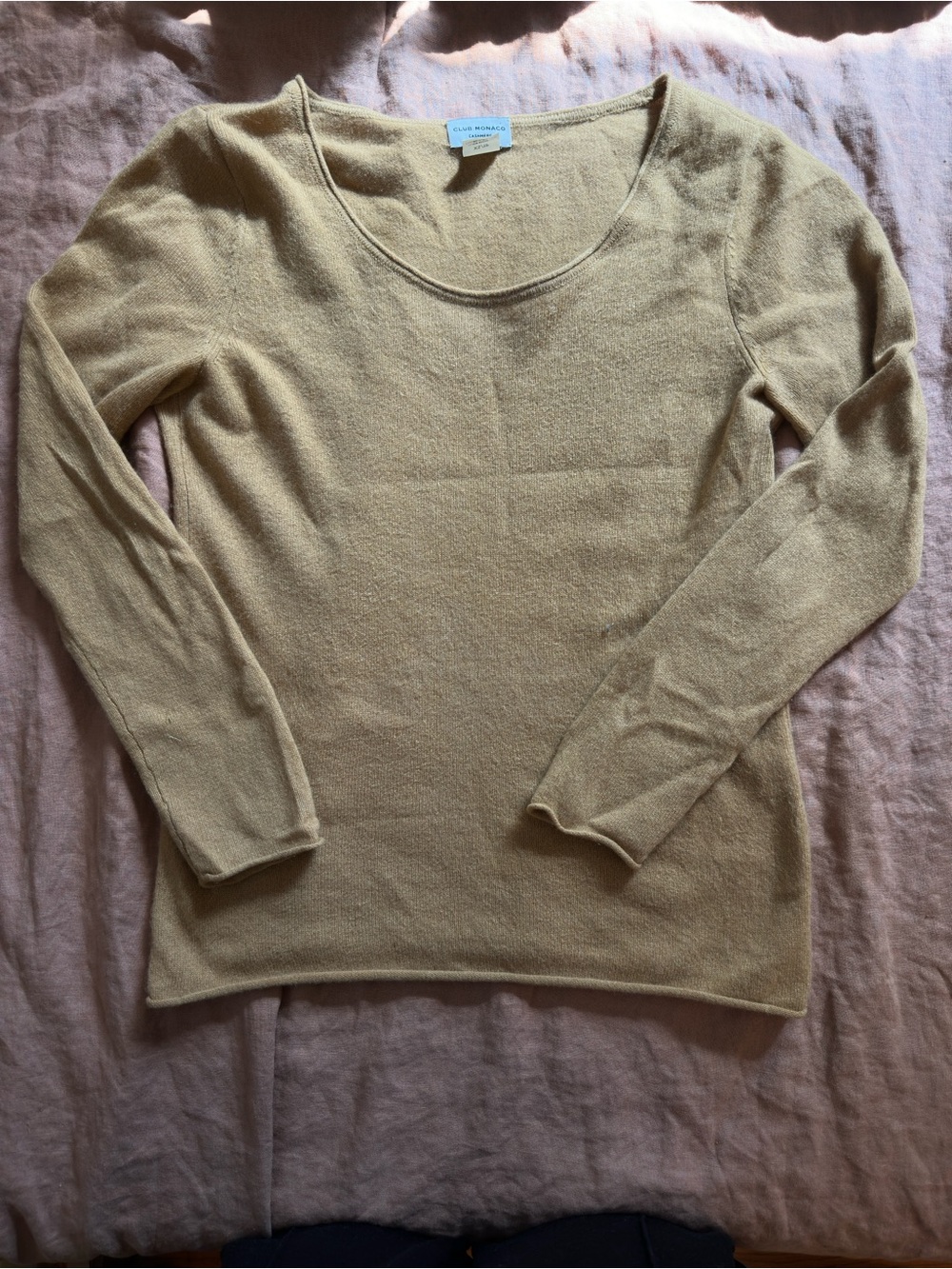 Club Monaco Soft Pale Yellow Scoop Neck Knit